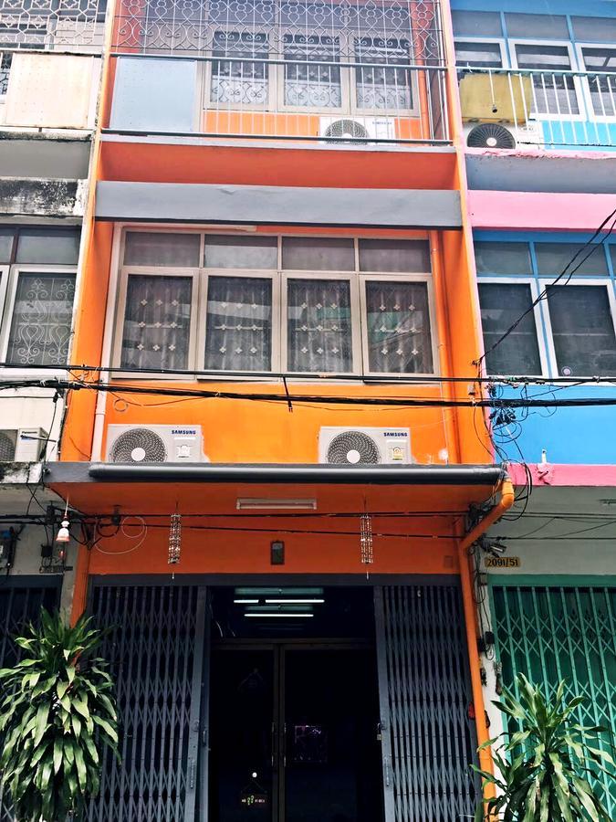 Luck Bird Inn กรุงเทพมหานคร ภายนอก รูปภาพ